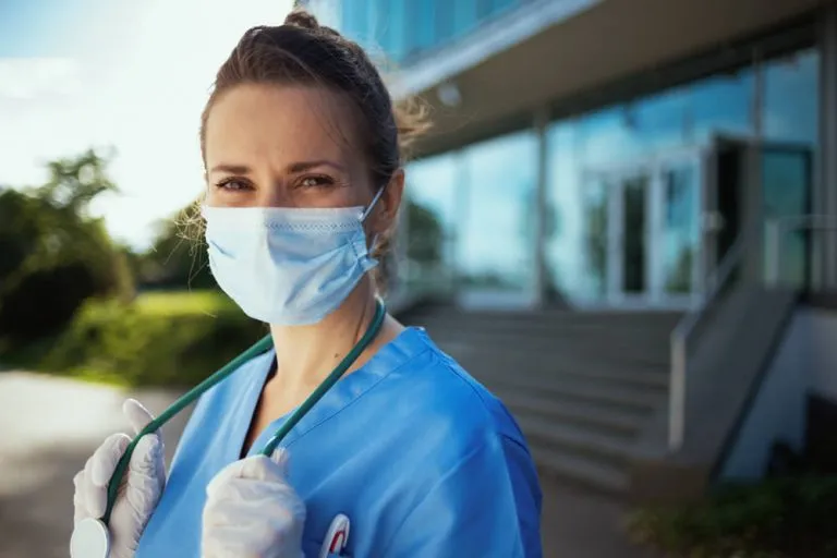 Véhicule Sanitaire Léger VSL pour transport médicalisé à Lyon